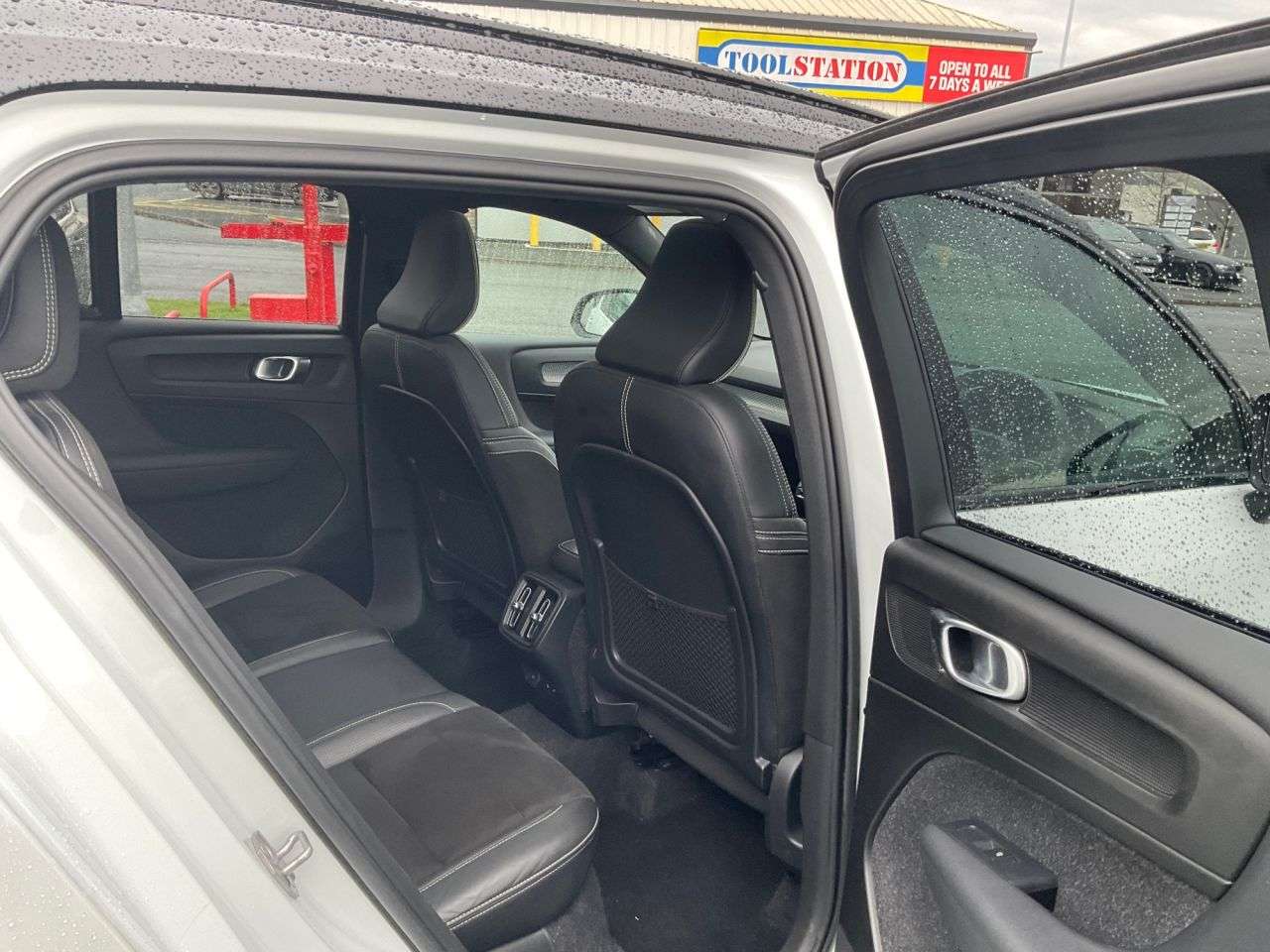 2018 VOLVO XC40 2018 VOLVO XC40