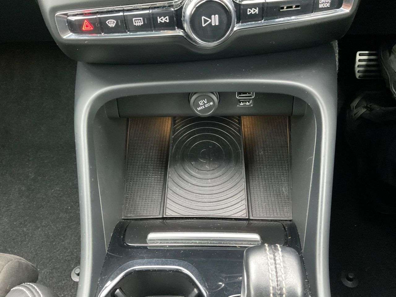 2018 VOLVO XC40 2018 VOLVO XC40