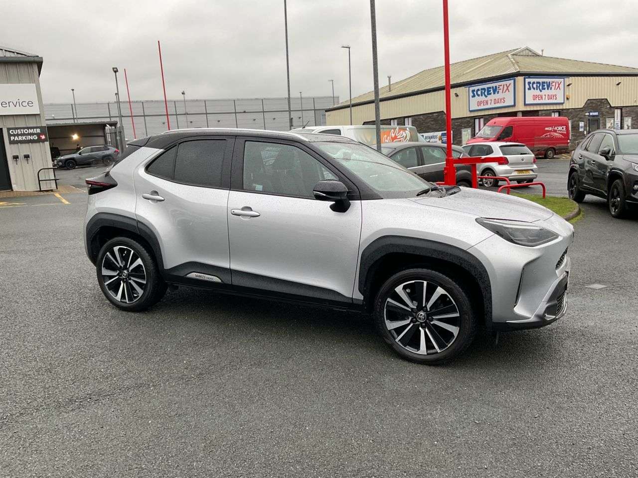 A 2022 TOYOTA YARIS CROSS 1.5 VVT-h Premiere Edition SUV 5dr Petrol Hybrid E-CVT Euro 6 (s/s) (116 ps A 2022 TOYOTA YARIS CROSS 1.5 VVT-h Premiere Edition SUV 5dr Petrol Hybrid E-CVT Euro 6 (s/s) (116 ps