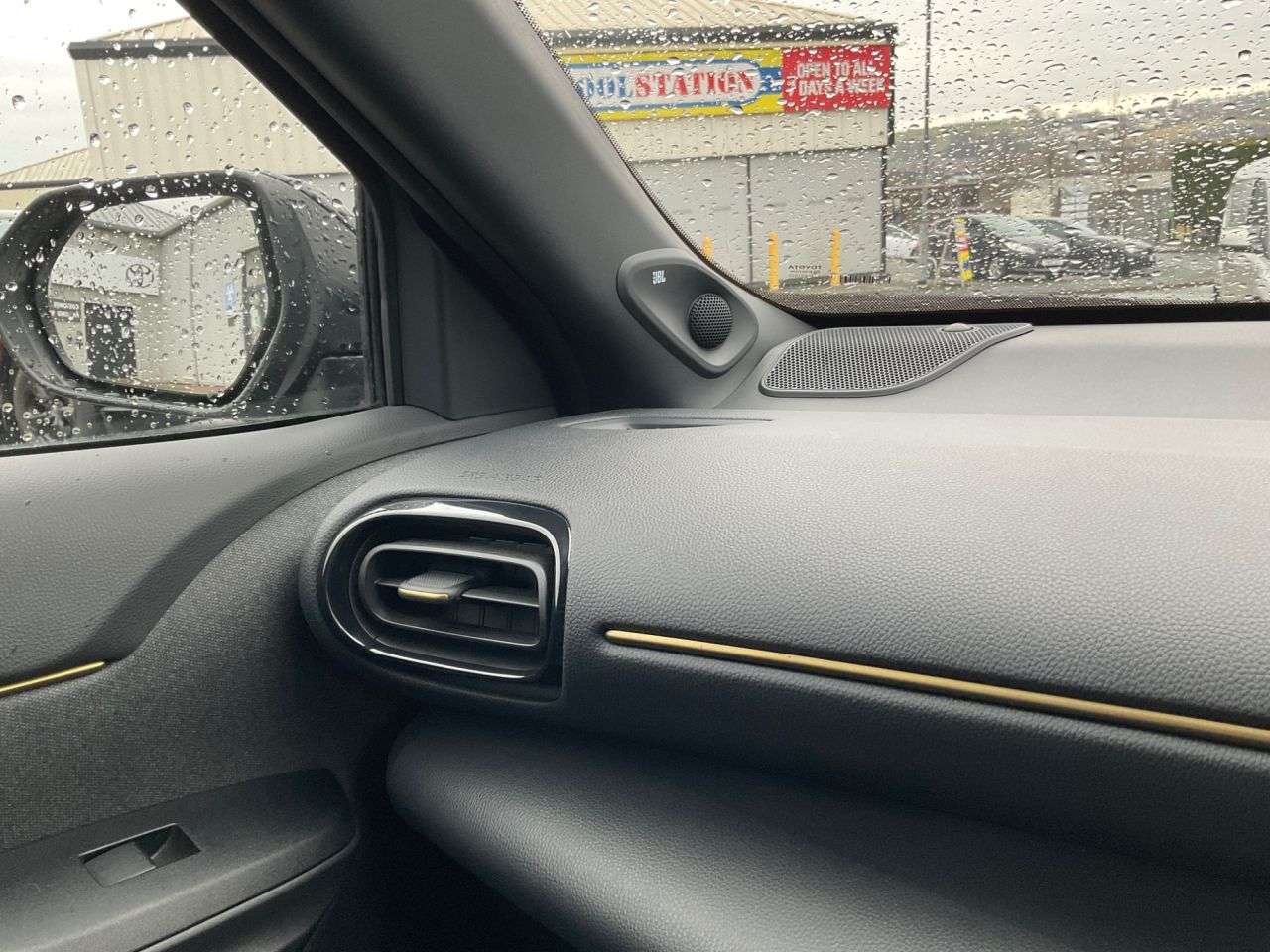 2022 TOYOTA YARIS CROSS 2022 TOYOTA YARIS CROSS