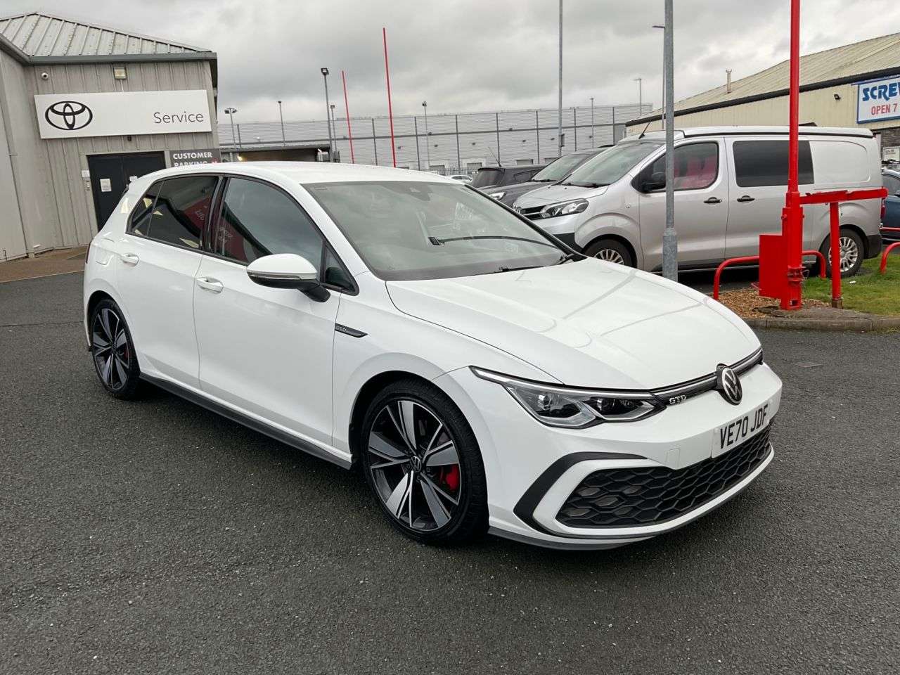 A 2020 VOLKSWAGEN GOLF 2.0 TDI GTD Hatchback 5dr Diesel DSG Euro 6 (s/s) (200 ps) A 2020 VOLKSWAGEN GOLF 2.0 TDI GTD Hatchback 5dr Diesel DSG Euro 6 (s/s) (200 ps)