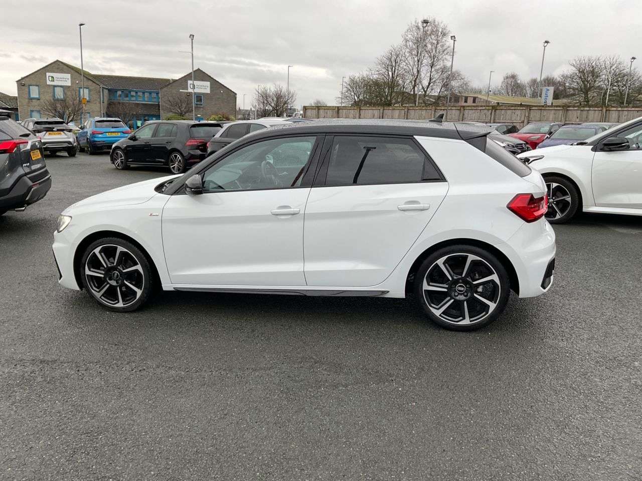 2021 AUDI A1 2021 AUDI A1