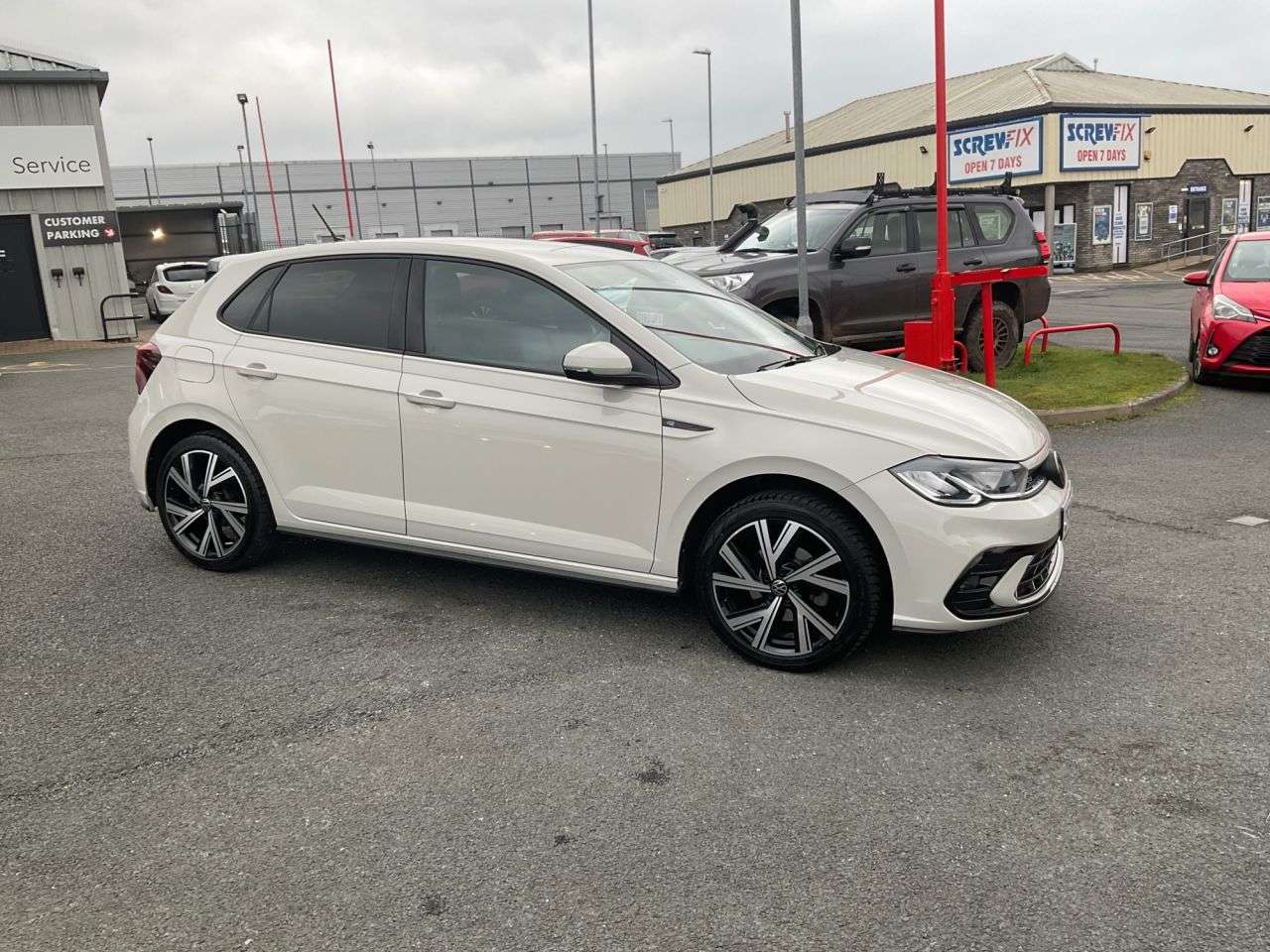 A 2024 VOLKSWAGEN POLO 1.0 TSI R-Line Hatchback 5dr Petrol DSG Euro 6 (s/s) (115 ps) A 2024 VOLKSWAGEN POLO 1.0 TSI R-Line Hatchback 5dr Petrol DSG Euro 6 (s/s) (115 ps)
