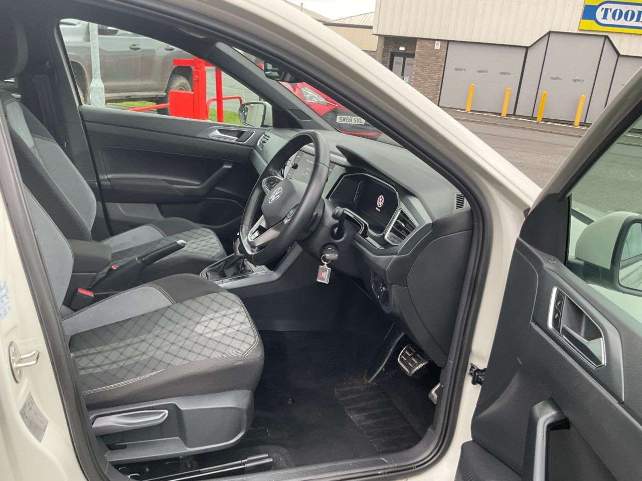 2024 VOLKSWAGEN POLO 2024 VOLKSWAGEN POLO