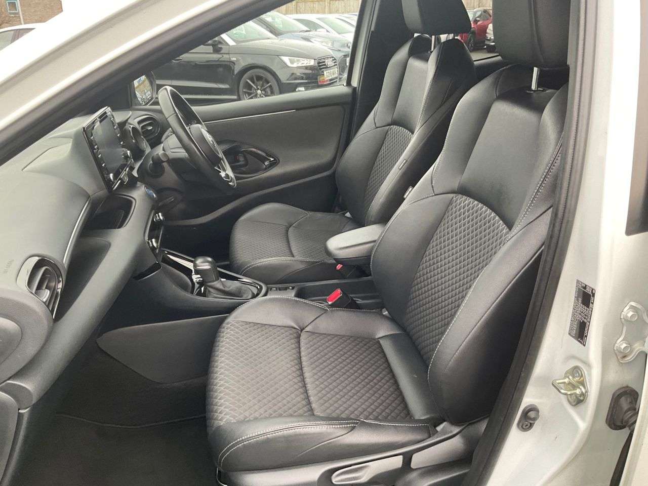 2021 TOYOTA YARIS 2021 TOYOTA YARIS