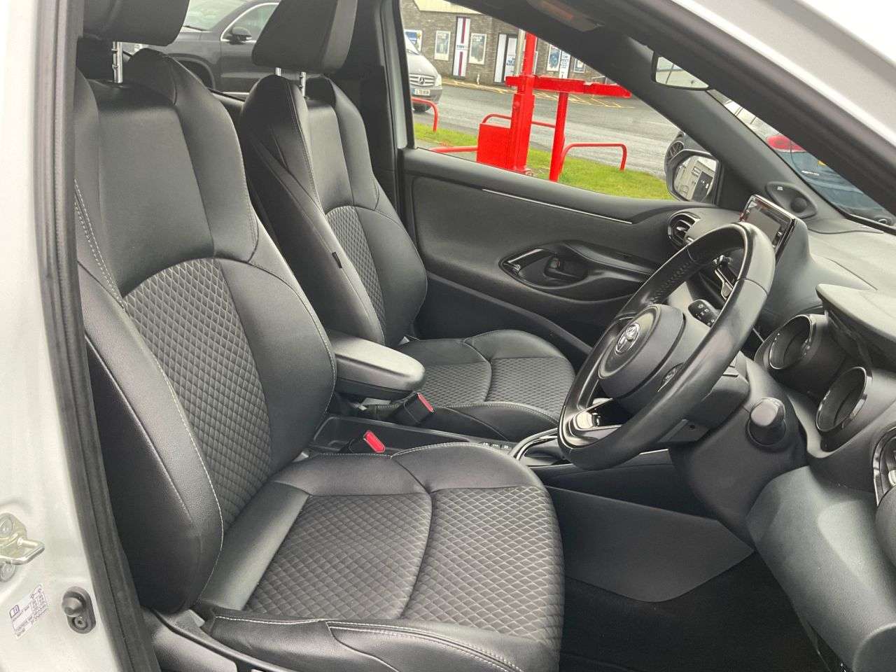 2021 TOYOTA YARIS 2021 TOYOTA YARIS