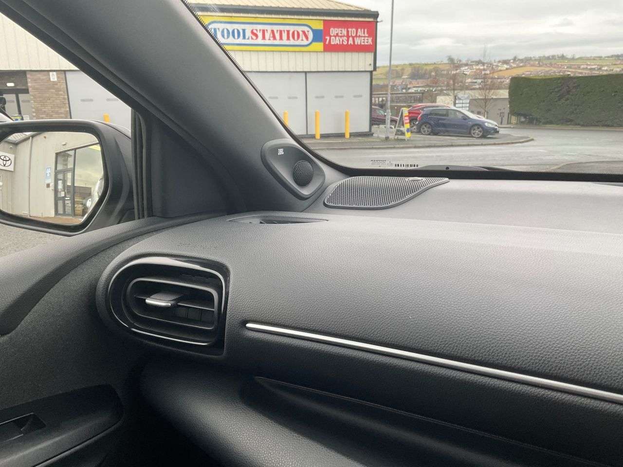 2021 TOYOTA YARIS 2021 TOYOTA YARIS