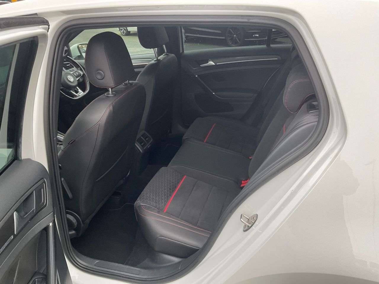 2018 VOLKSWAGEN GOLF 2018 VOLKSWAGEN GOLF