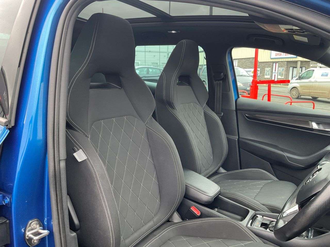 2020 SKODA KAROQ 2020 SKODA KAROQ