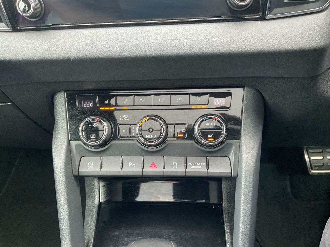 2020 SKODA KAROQ 2020 SKODA KAROQ