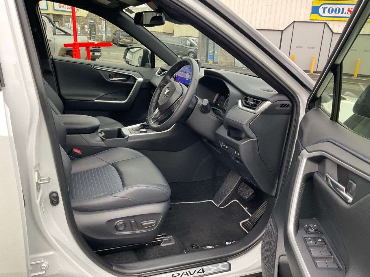 2023 TOYOTA RAV4 2023 TOYOTA RAV4