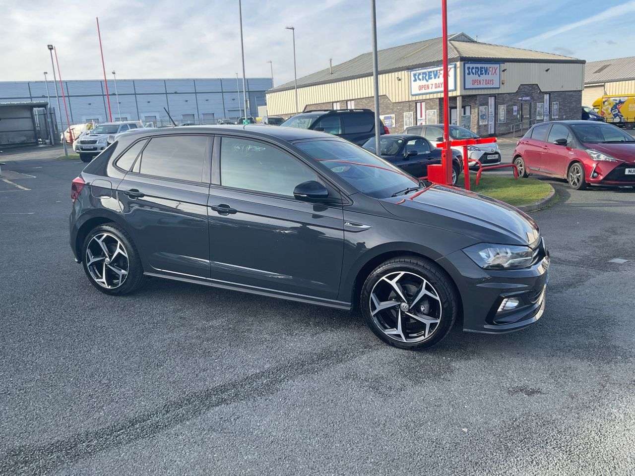 A 2019 VOLKSWAGEN POLO 1.0 TSI GPF R-Line Hatchback 5dr Petrol Manual Euro 6 (s/s) (95 ps) A 2019 VOLKSWAGEN POLO 1.0 TSI GPF R-Line Hatchback 5dr Petrol Manual Euro 6 (s/s) (95 ps)