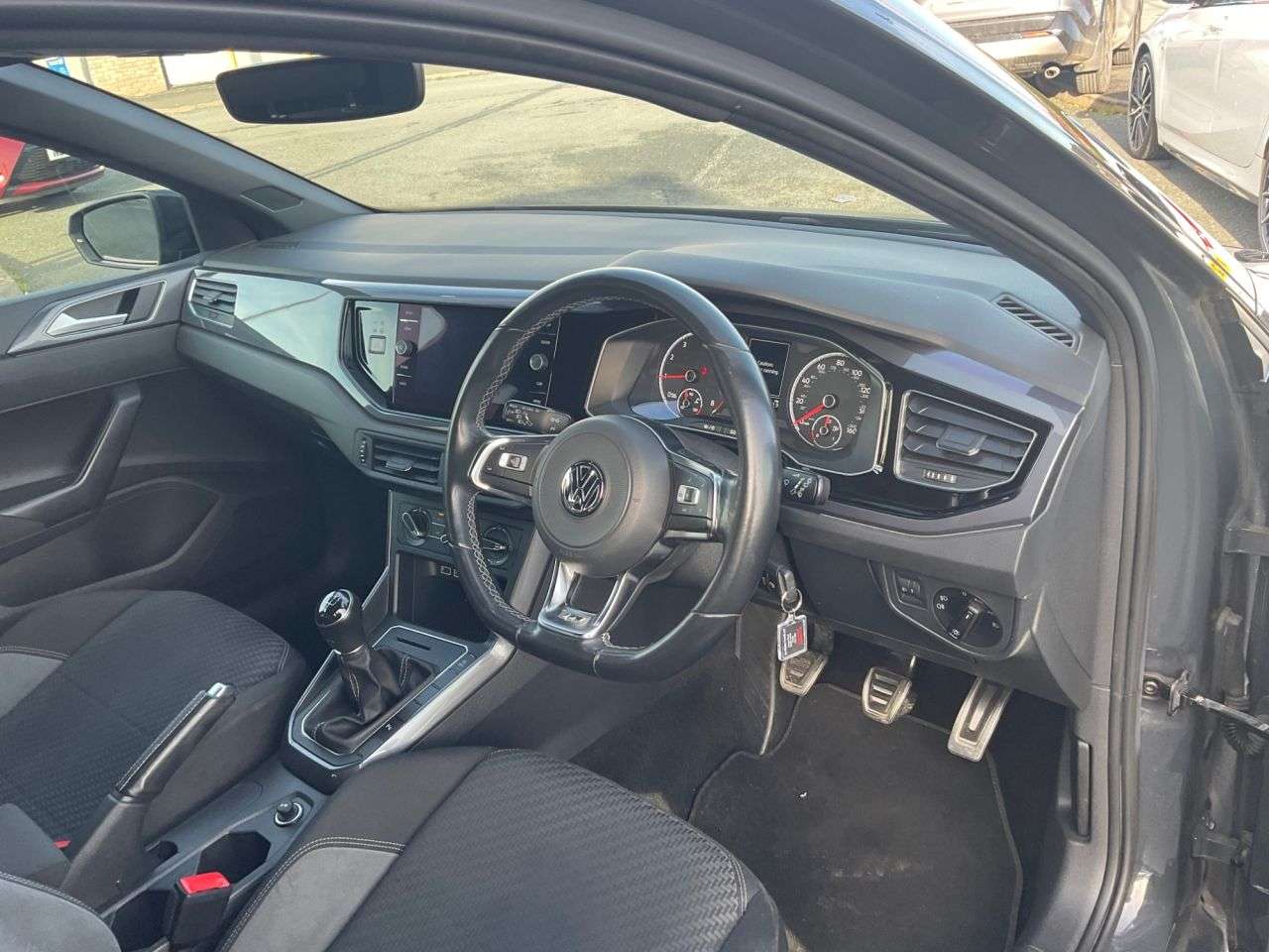2019 VOLKSWAGEN POLO 2019 VOLKSWAGEN POLO