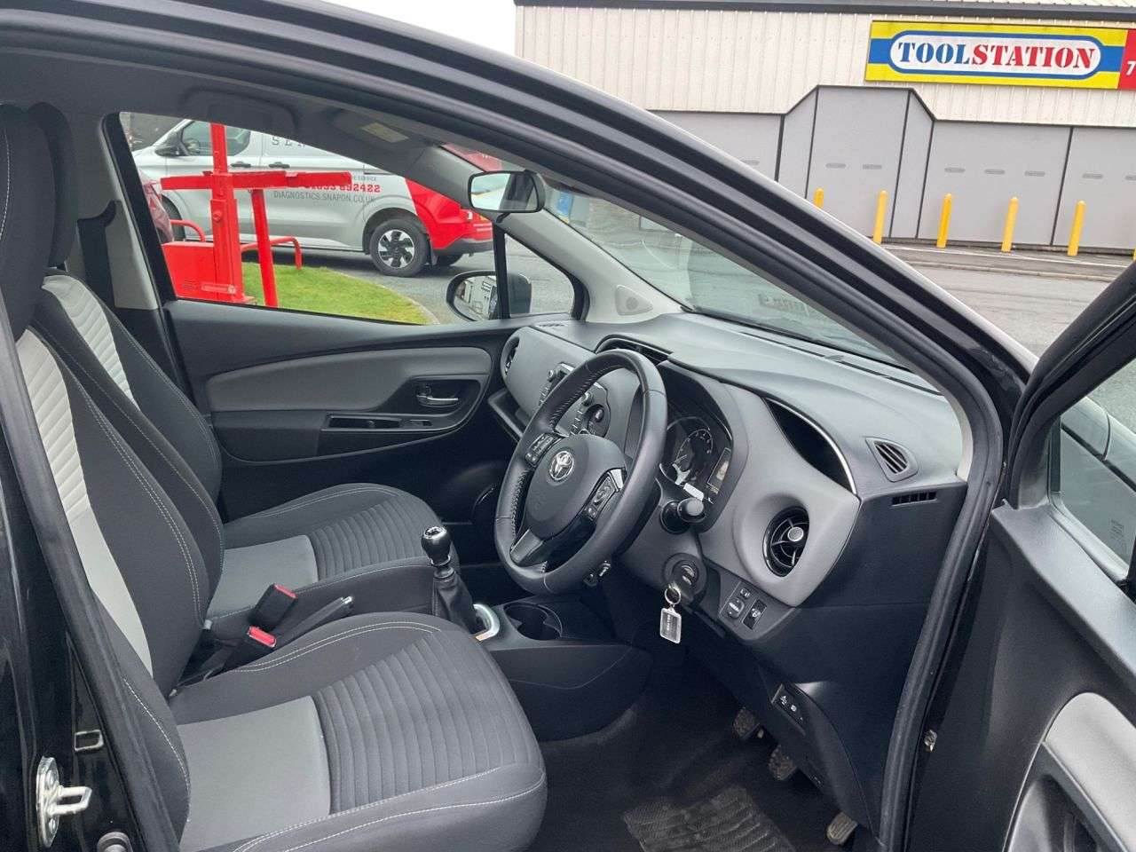 2019 TOYOTA YARIS 2019 TOYOTA YARIS