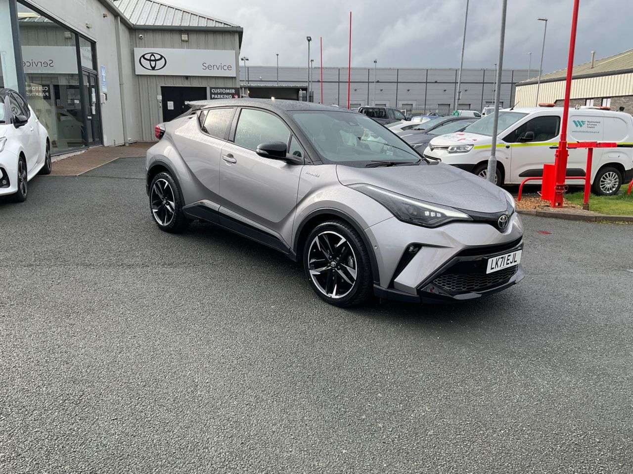 A 2021 TOYOTA C-HR 1.8 VVT-h GR SPORT SUV 5dr Petrol Hybrid CVT Euro 6 (s/s) (122 ps) Nav Came A 2021 TOYOTA C-HR 1.8 VVT-h GR SPORT SUV 5dr Petrol Hybrid CVT Euro 6 (s/s) (122 ps) Nav Came