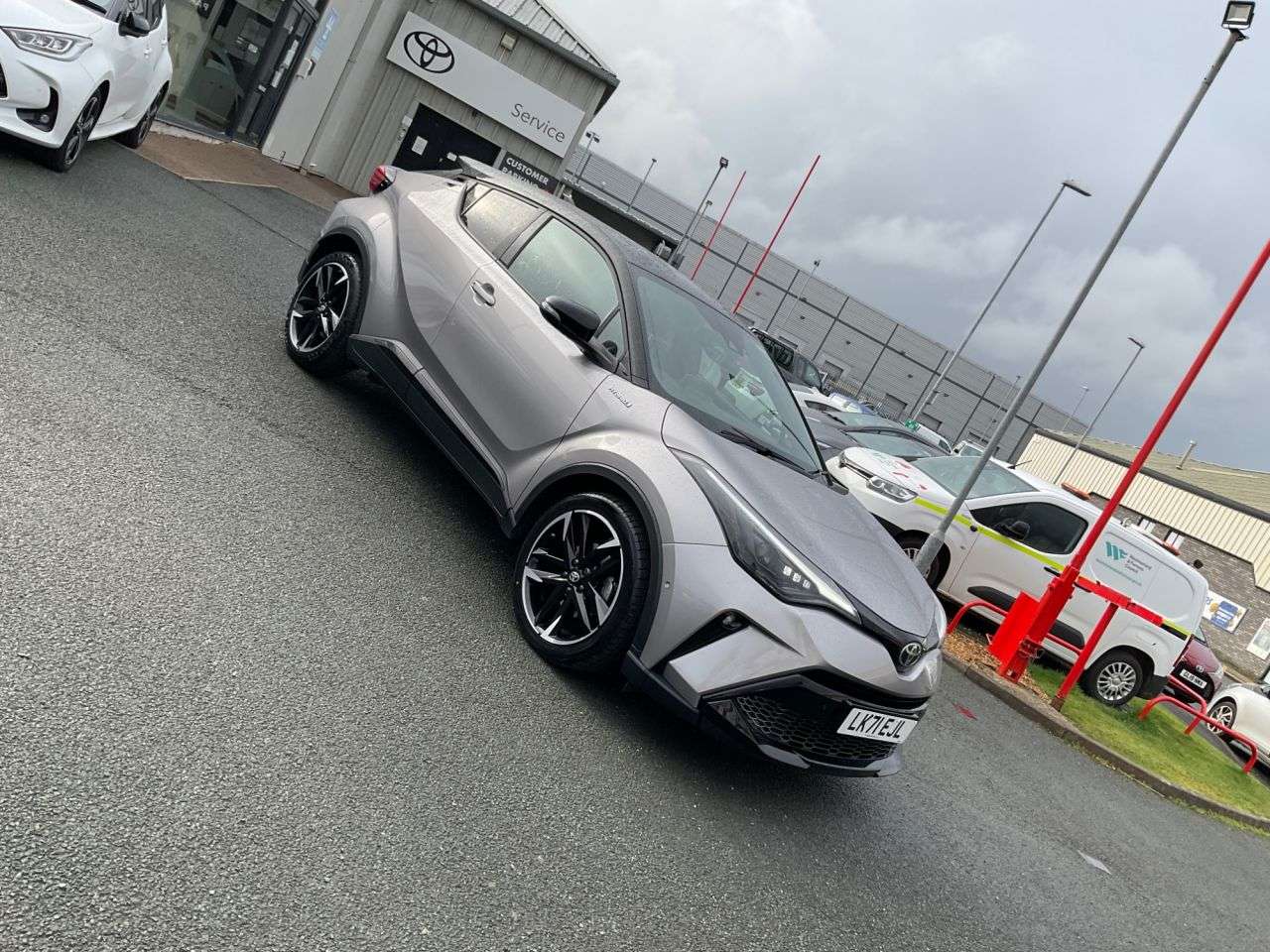 A 2021 TOYOTA C-HR 1.8 VVT-h GR SPORT SUV 5dr Petrol Hybrid CVT Euro 6 (s/s) (122 ps) Nav Came A 2021 TOYOTA C-HR 1.8 VVT-h GR SPORT SUV 5dr Petrol Hybrid CVT Euro 6 (s/s) (122 ps) Nav Came