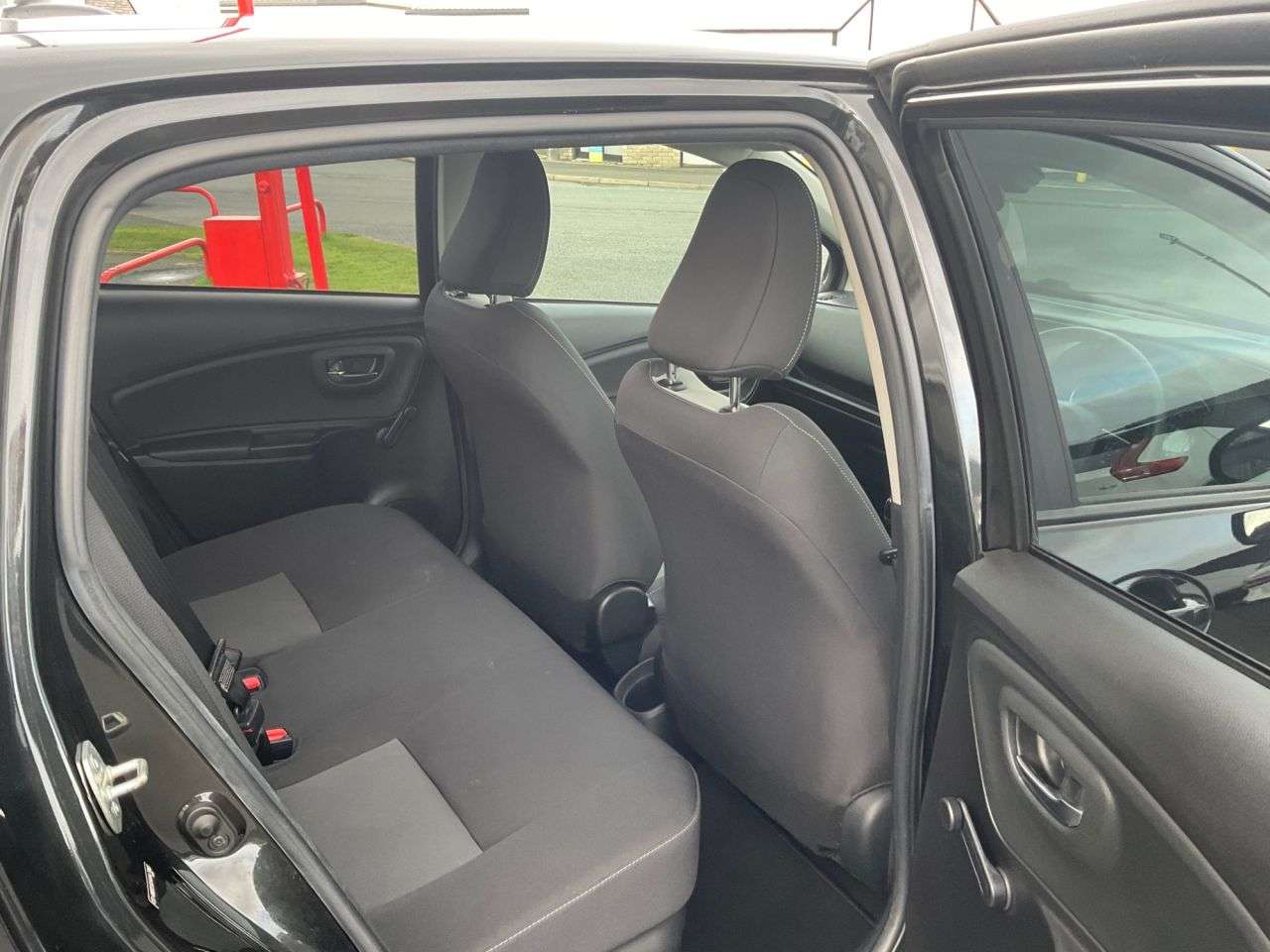 2018 TOYOTA YARIS 2018 TOYOTA YARIS