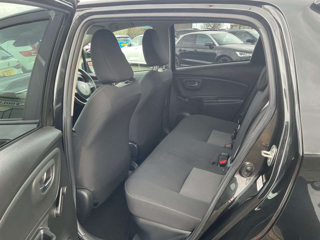 2018 TOYOTA YARIS 2018 TOYOTA YARIS