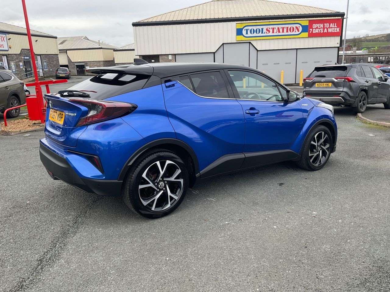 2017 TOYOTA C-HR 2017 TOYOTA C-HR