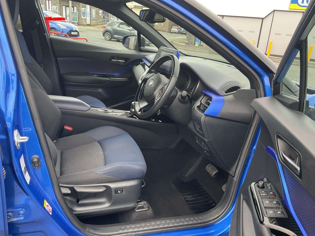 2017 TOYOTA C-HR 2017 TOYOTA C-HR