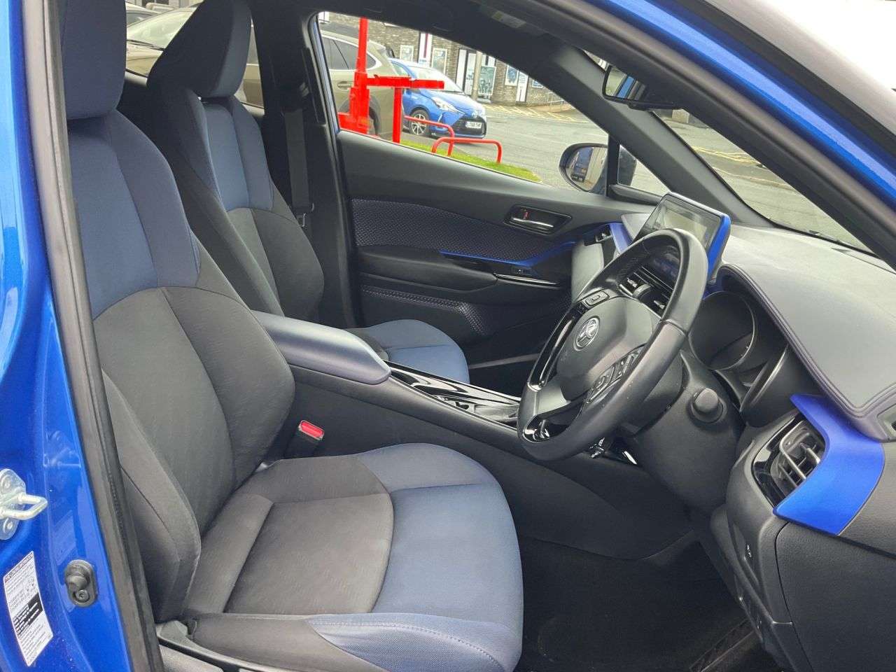 2017 TOYOTA C-HR 2017 TOYOTA C-HR