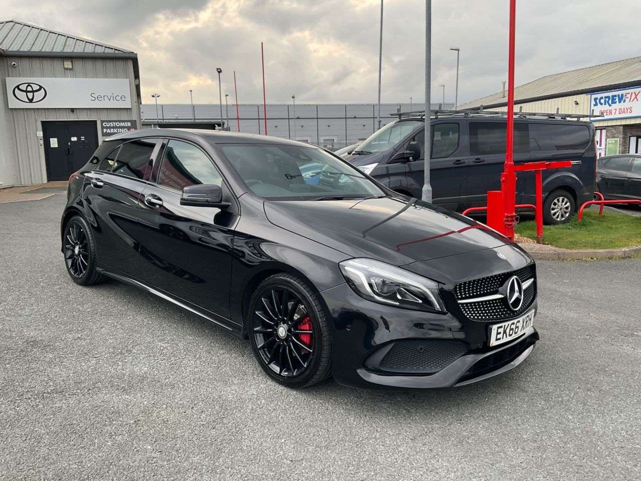 A 2017 MERCEDES-BENZ A-CLASS 2.1 A200d AMG Line (Premium Plus) Hatchback 5dr Diesel 7G-DCT Euro 6 (s/s) A 2017 MERCEDES-BENZ A-CLASS 2.1 A200d AMG Line (Premium Plus) Hatchback 5dr Diesel 7G-DCT Euro 6 (s/s)