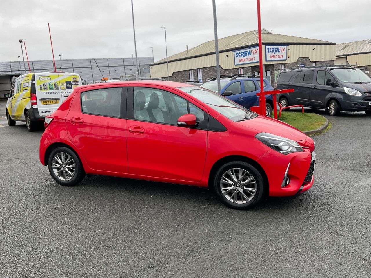 A 2019 TOYOTA YARIS 1.5 VVT-i Icon Hatchback 5dr Petrol Manual Euro 6 (111 ps) A 2019 TOYOTA YARIS 1.5 VVT-i Icon Hatchback 5dr Petrol Manual Euro 6 (111 ps)