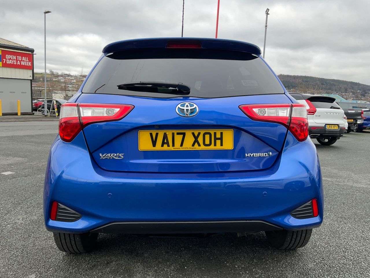 A 2017 TOYOTA YARIS 1.5 VVT-h Excel Hatchback 5dr Petrol Hybrid E-CVT Euro 6 (s/s) (15in Alloy) A 2017 TOYOTA YARIS 1.5 VVT-h Excel Hatchback 5dr Petrol Hybrid E-CVT Euro 6 (s/s) (15in Alloy)