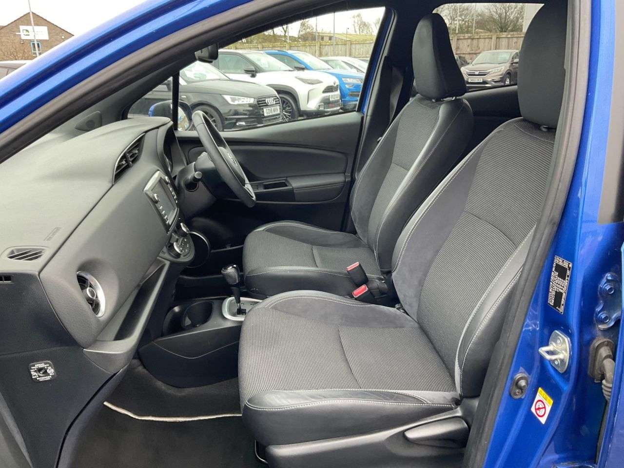 2017 TOYOTA YARIS 2017 TOYOTA YARIS