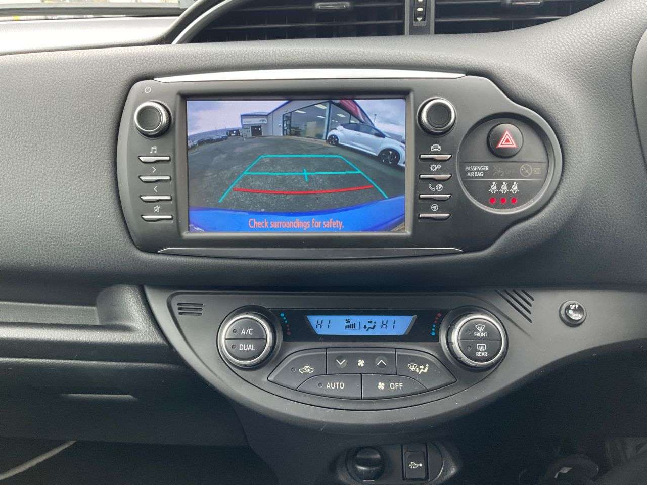 2017 TOYOTA YARIS 2017 TOYOTA YARIS