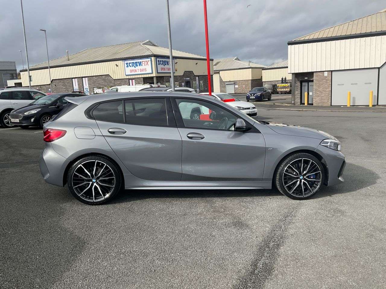 A 2023 BMW 1 SERIES 1.5 118i M Sport (LCP) Hatchback 5dr Petrol DCT Euro 6 (s/s) (136 ps) A 2023 BMW 1 SERIES 1.5 118i M Sport (LCP) Hatchback 5dr Petrol DCT Euro 6 (s/s) (136 ps)