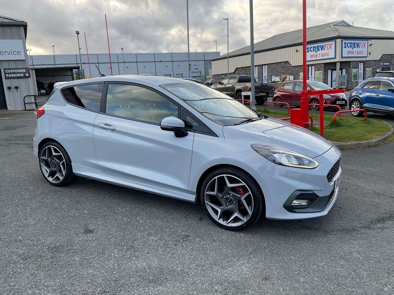 A 2019 FORD FIESTA 1.5T EcoBoost ST-3 Hatchback 3dr Petrol Manual Euro 6 (s/s) (200 ps) A 2019 FORD FIESTA 1.5T EcoBoost ST-3 Hatchback 3dr Petrol Manual Euro 6 (s/s) (200 ps)