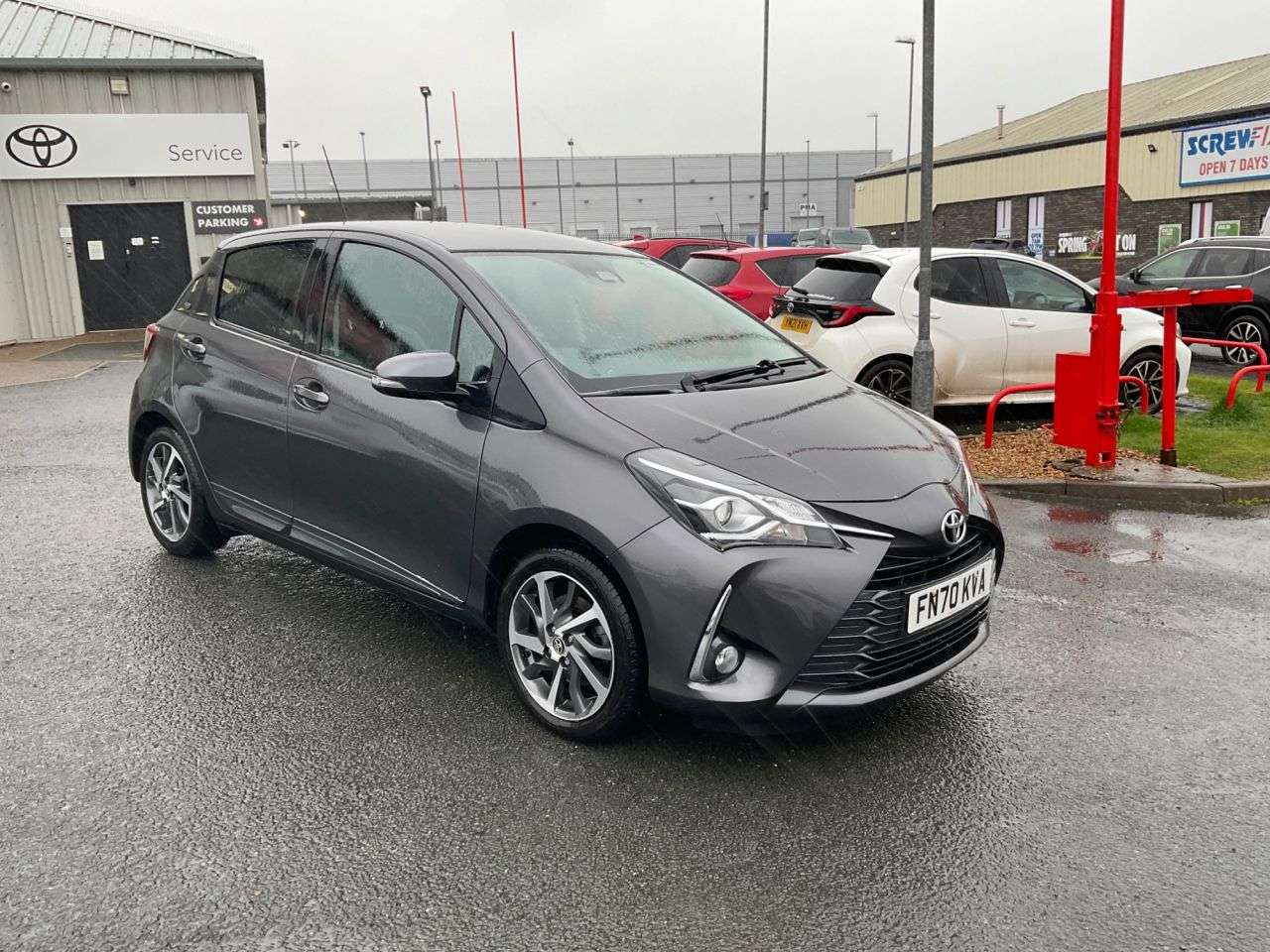 A 2020 TOYOTA YARIS 1.5 VVT-i Y20 Bi-tone Hatchback 5dr Petrol Manual Euro 6 (111 ps) A 2020 TOYOTA YARIS 1.5 VVT-i Y20 Bi-tone Hatchback 5dr Petrol Manual Euro 6 (111 ps)