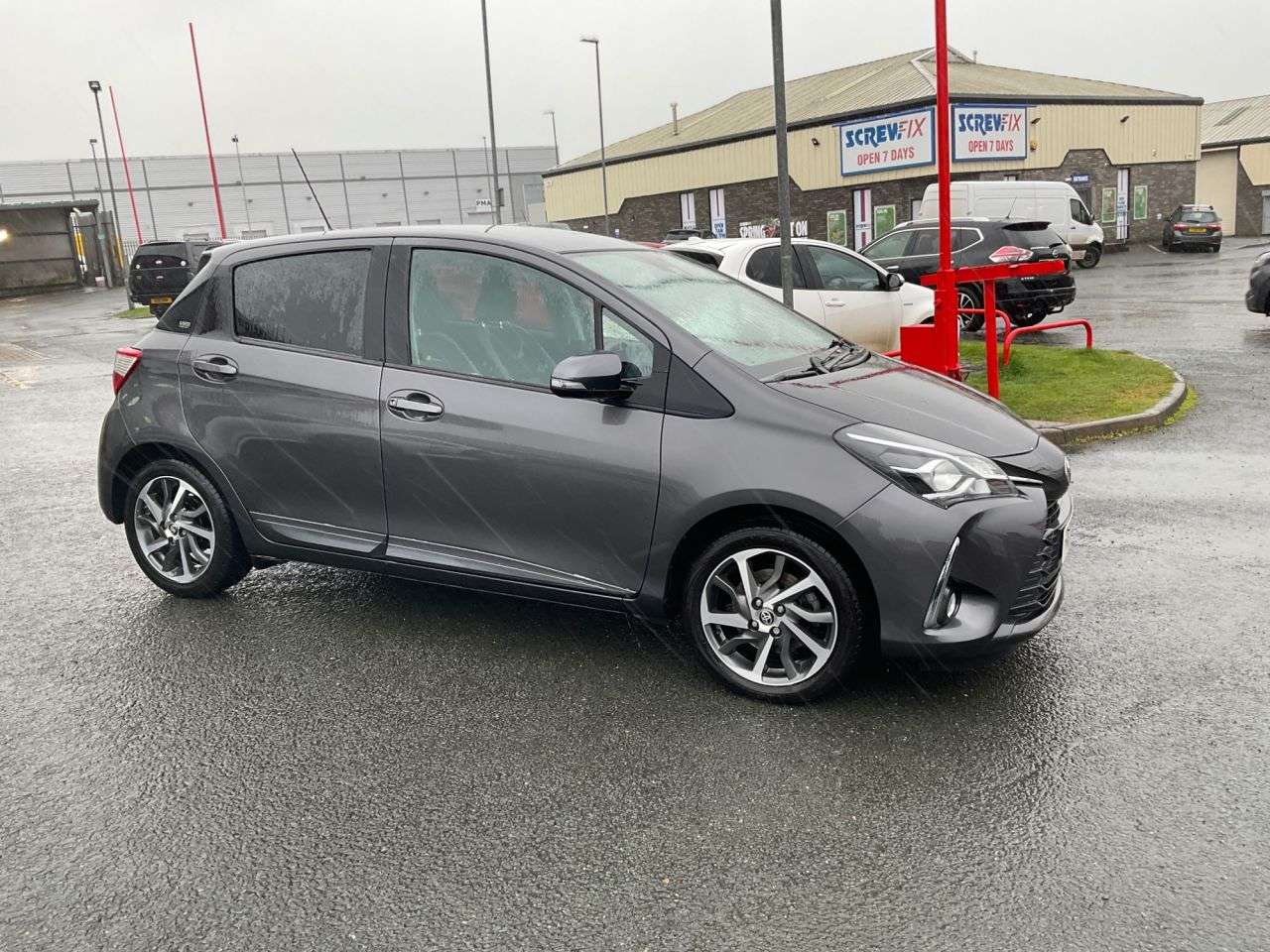 A 2020 TOYOTA YARIS 1.5 VVT-i Y20 Bi-tone Hatchback 5dr Petrol Manual Euro 6 (111 ps) A 2020 TOYOTA YARIS 1.5 VVT-i Y20 Bi-tone Hatchback 5dr Petrol Manual Euro 6 (111 ps)
