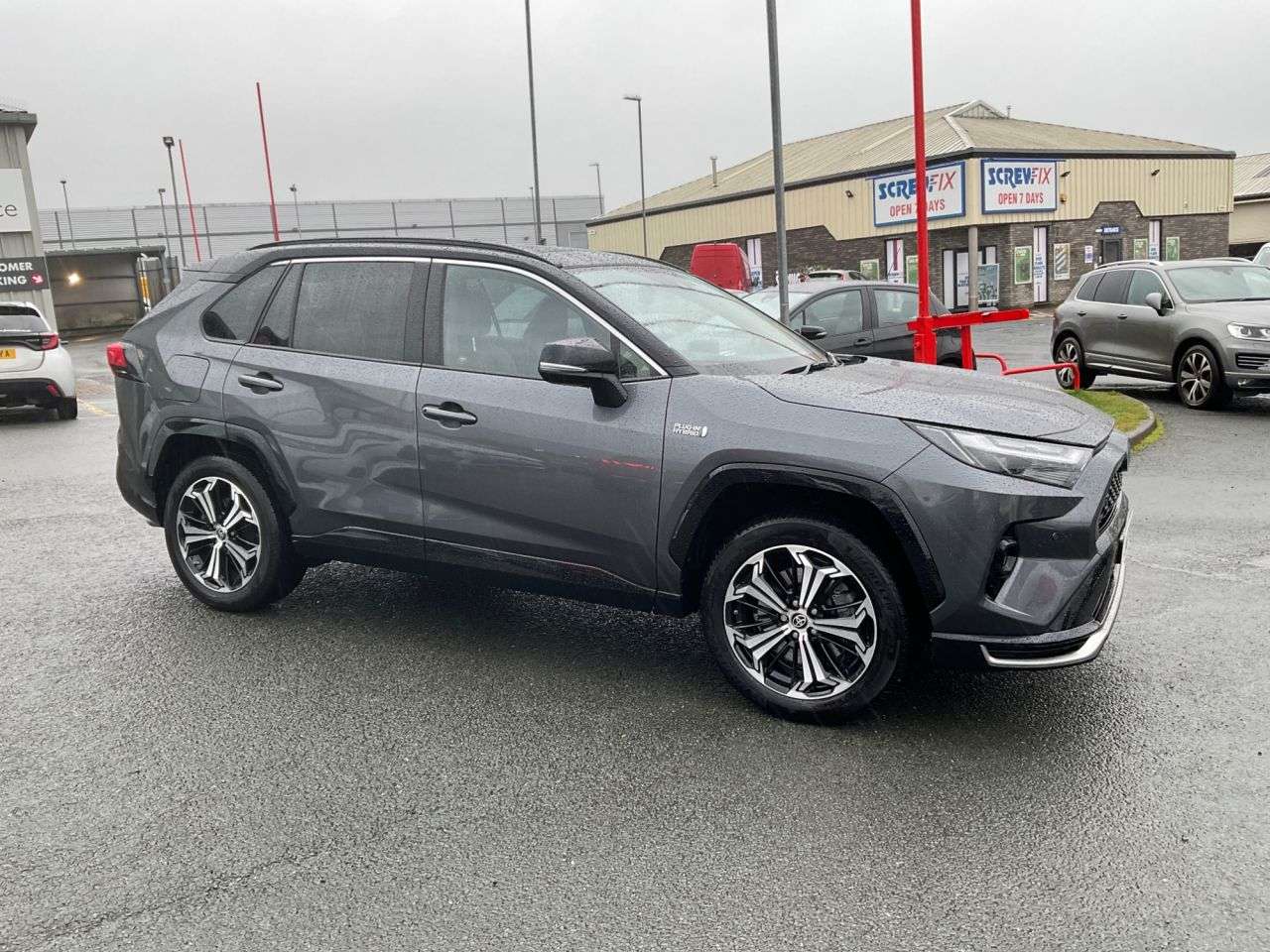 A 2022 TOYOTA RAV4 2.5 VVT 18.1kWh Dynamic SUV 5dr Petrol Plug-in Hybrid CVT 4WD Euro 6 (s/s) A 2022 TOYOTA RAV4 2.5 VVT 18.1kWh Dynamic SUV 5dr Petrol Plug-in Hybrid CVT 4WD Euro 6 (s/s)