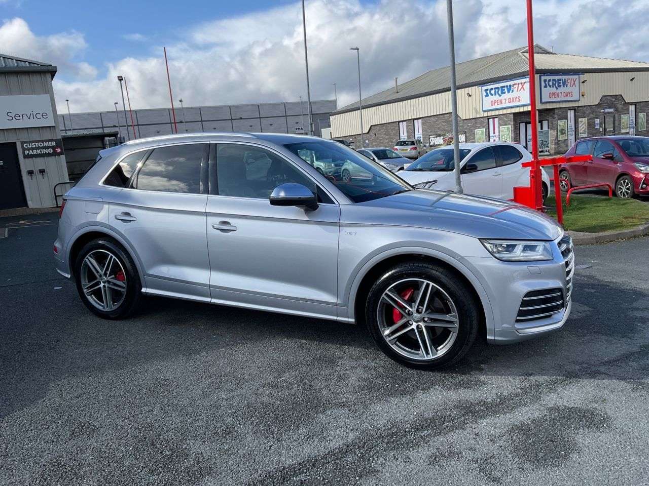 A 2018 AUDI SQ5 3.0 TFSI V6 SUV 5dr Petrol Tiptronic quattro Euro 6 (s/s) (354 ps) A 2018 AUDI SQ5 3.0 TFSI V6 SUV 5dr Petrol Tiptronic quattro Euro 6 (s/s) (354 ps)