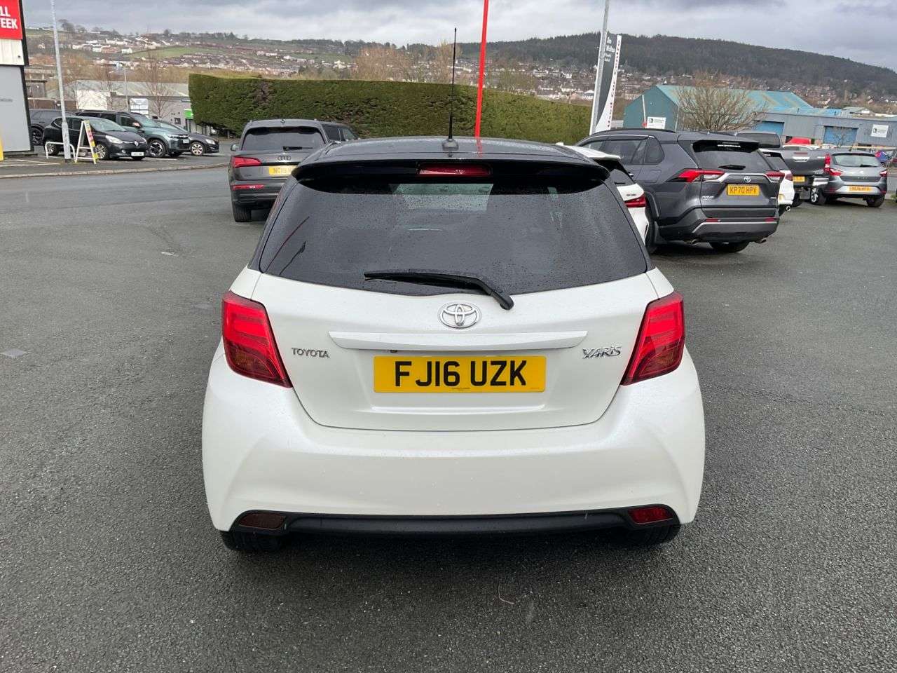 2016 TOYOTA YARIS 2016 TOYOTA YARIS