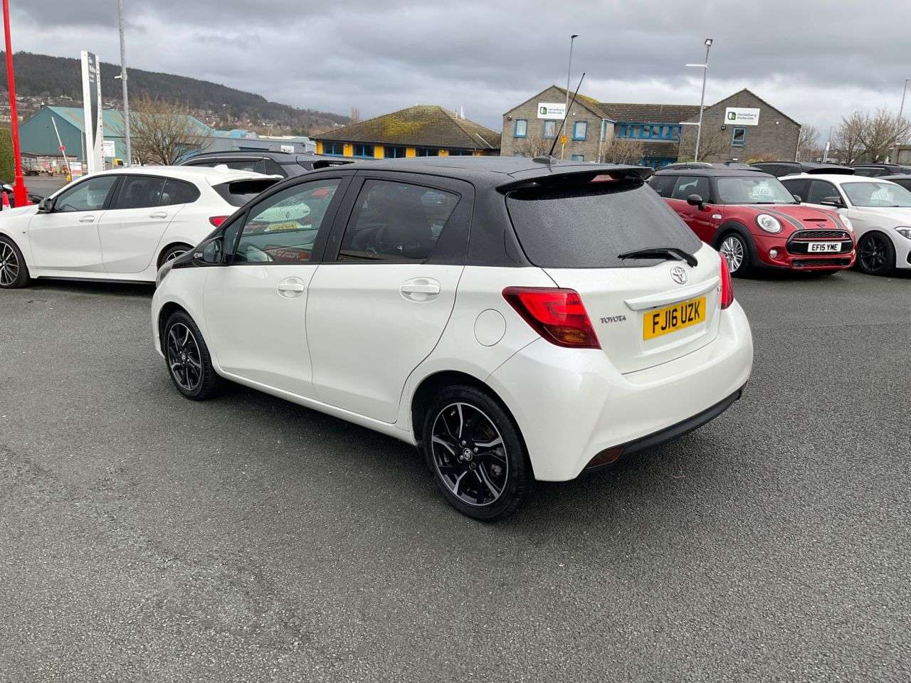 2016 TOYOTA YARIS 2016 TOYOTA YARIS