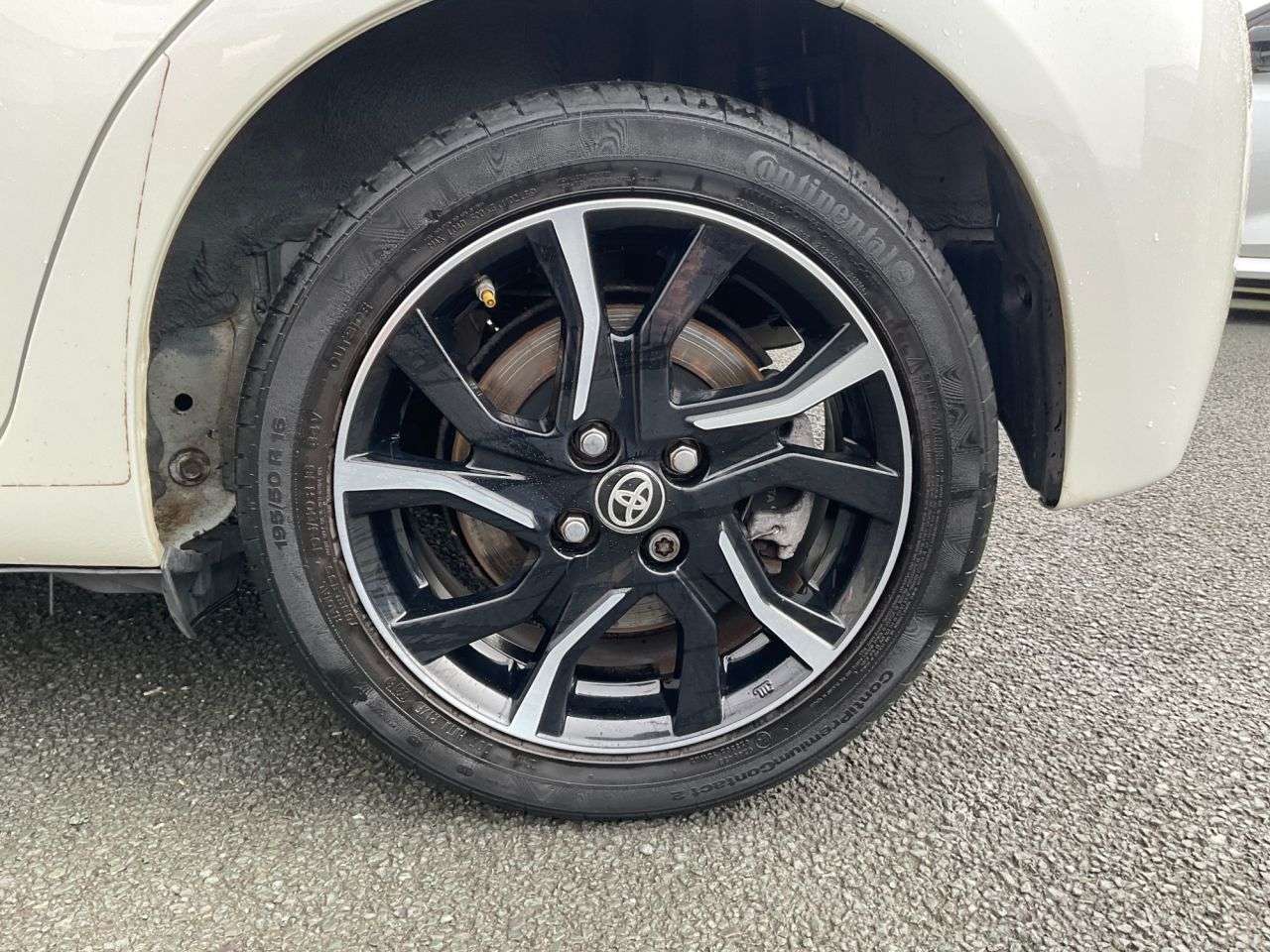 2016 TOYOTA YARIS 2016 TOYOTA YARIS