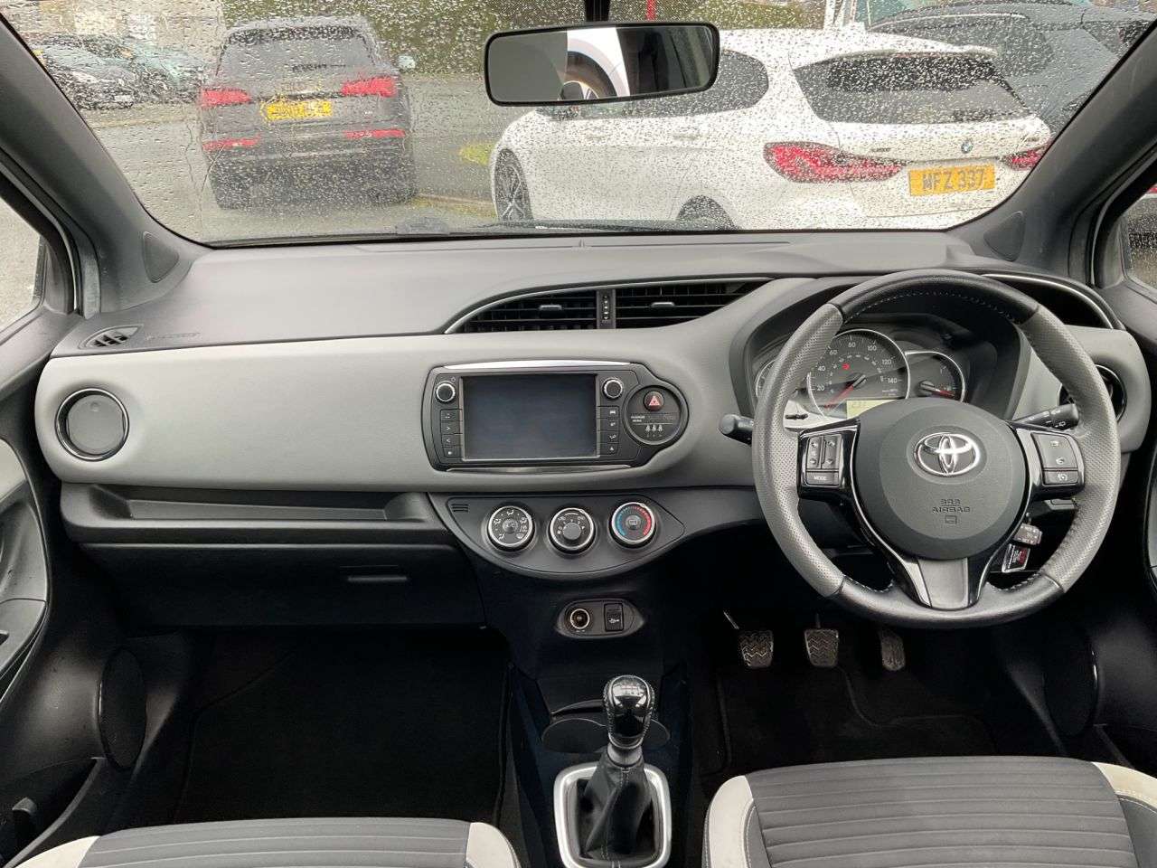 2016 TOYOTA YARIS 2016 TOYOTA YARIS