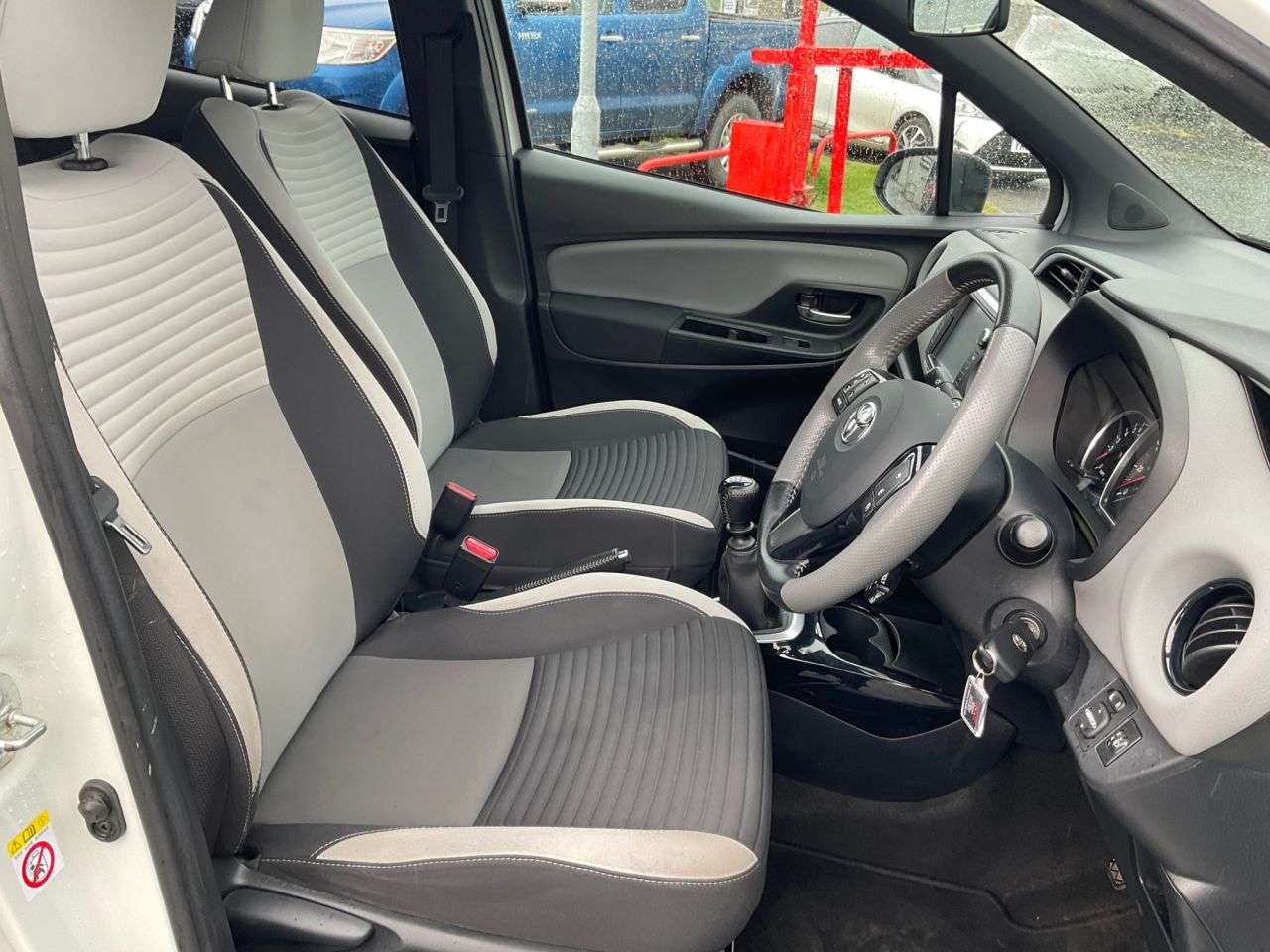 2016 TOYOTA YARIS 2016 TOYOTA YARIS