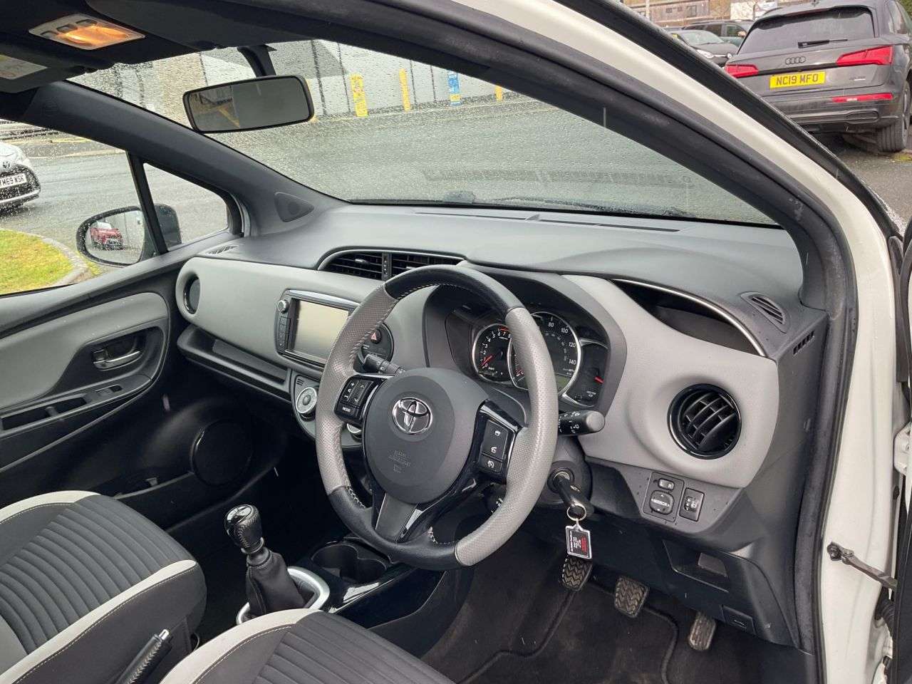 2016 TOYOTA YARIS 2016 TOYOTA YARIS