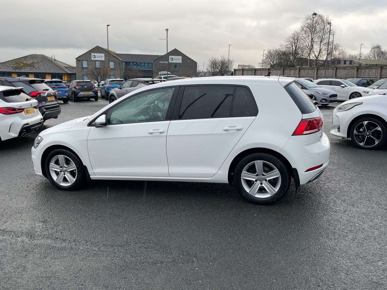 2017 VOLKSWAGEN GOLF 2017 VOLKSWAGEN GOLF