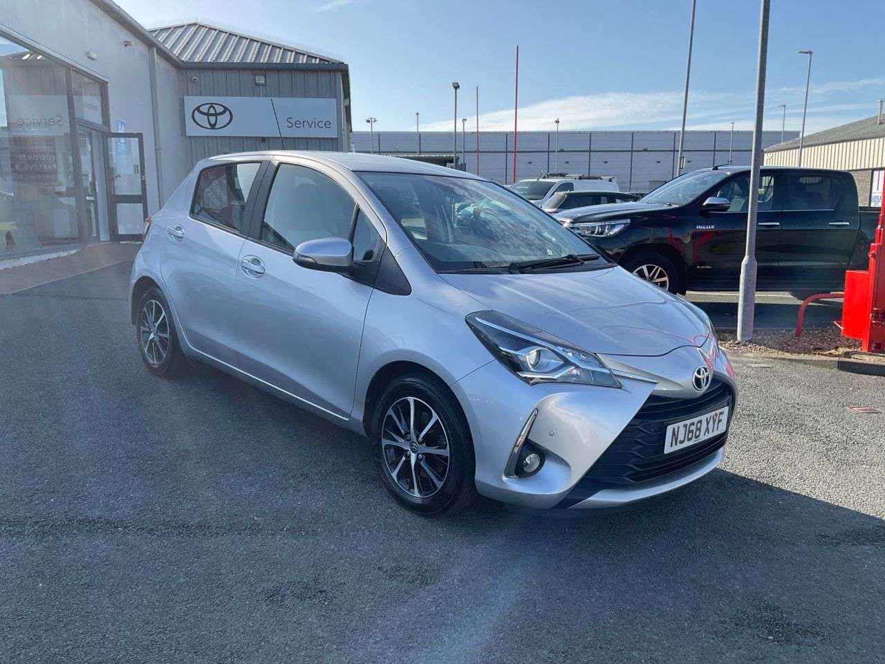 A 2018 TOYOTA YARIS 1.5 VVT-i Icon Tech Hatchback 5dr Petrol Manual Euro 6 (111 ps) A 2018 TOYOTA YARIS 1.5 VVT-i Icon Tech Hatchback 5dr Petrol Manual Euro 6 (111 ps)