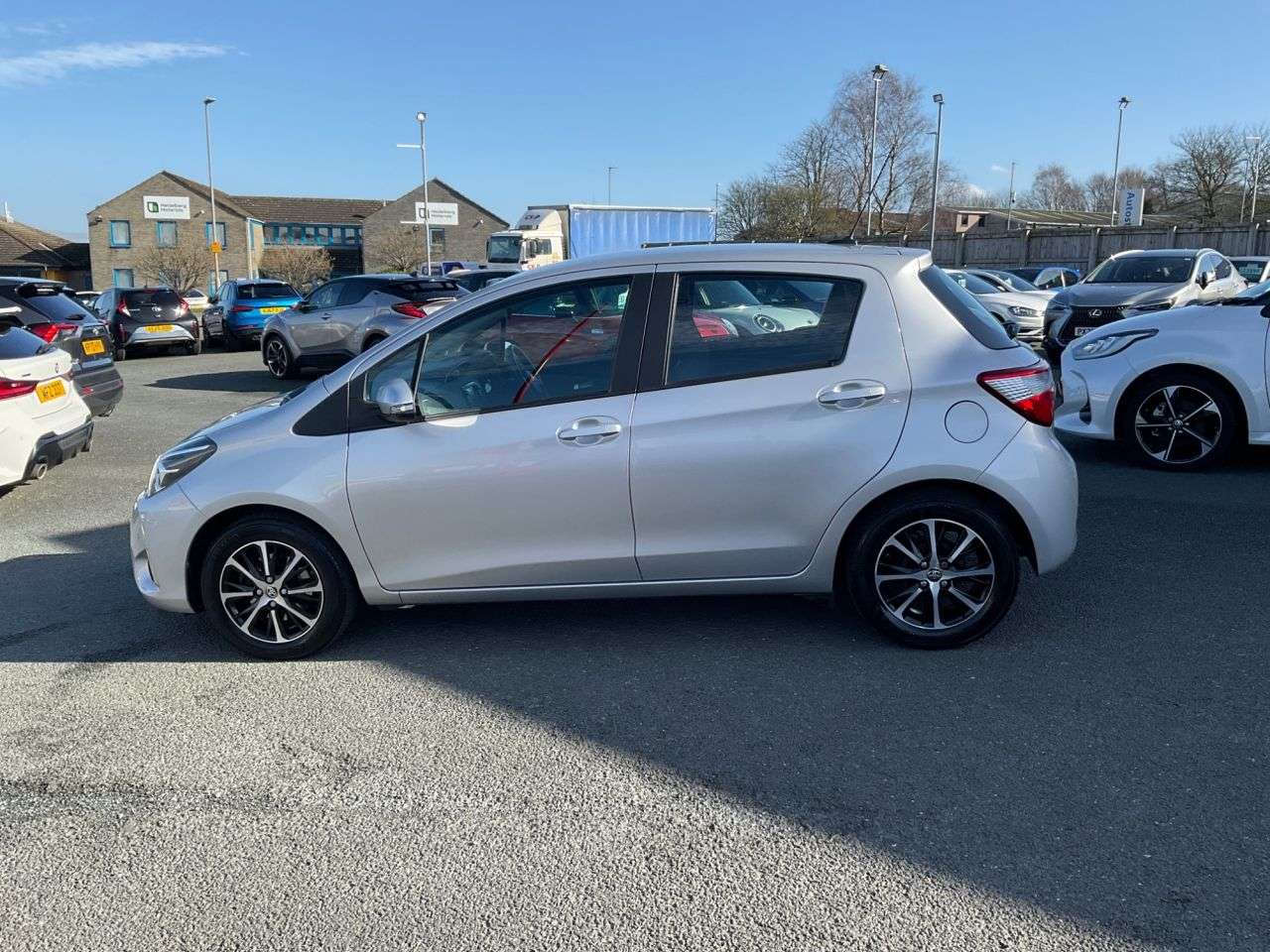 2018 TOYOTA YARIS 2018 TOYOTA YARIS