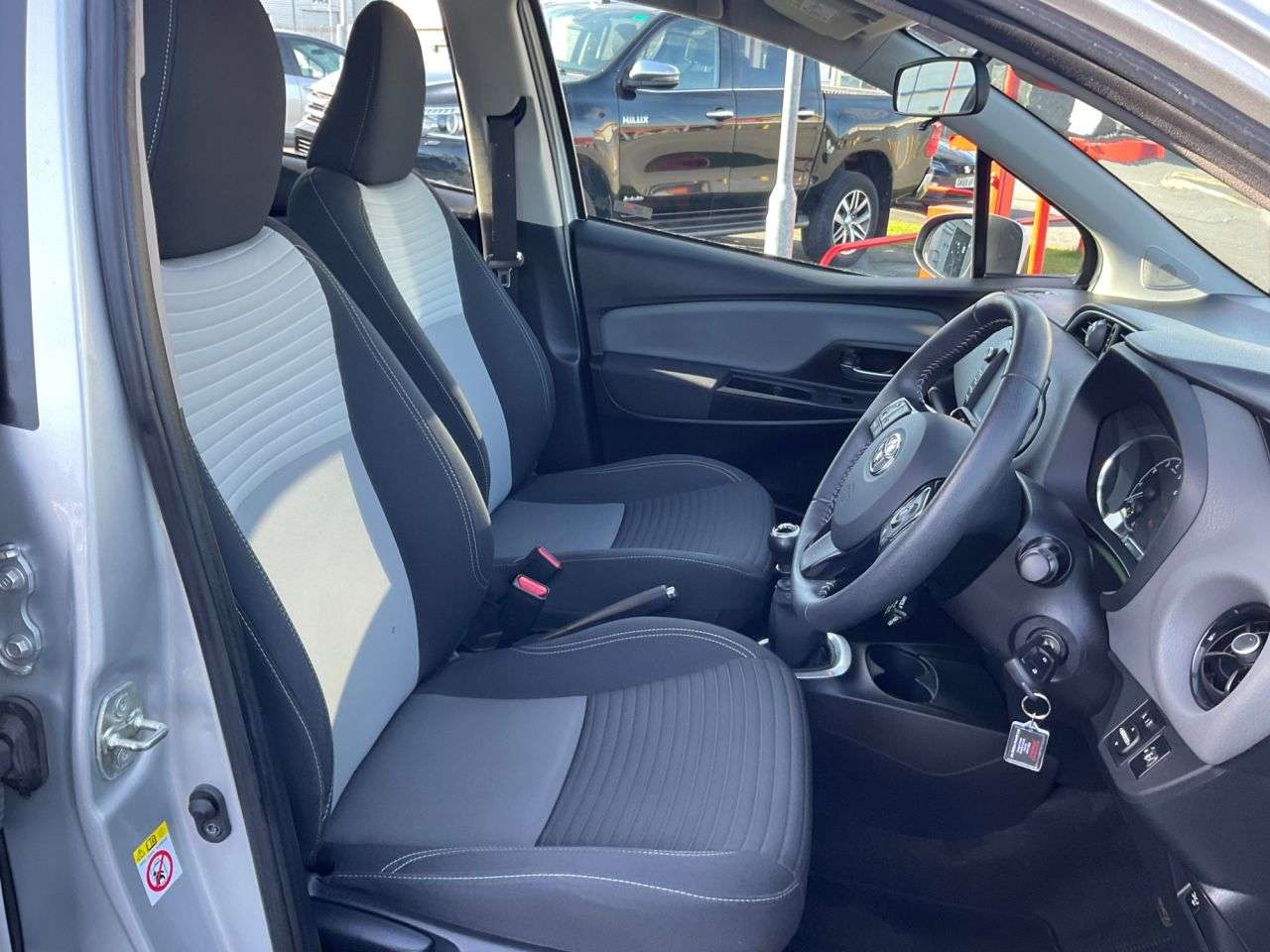 2018 TOYOTA YARIS 2018 TOYOTA YARIS