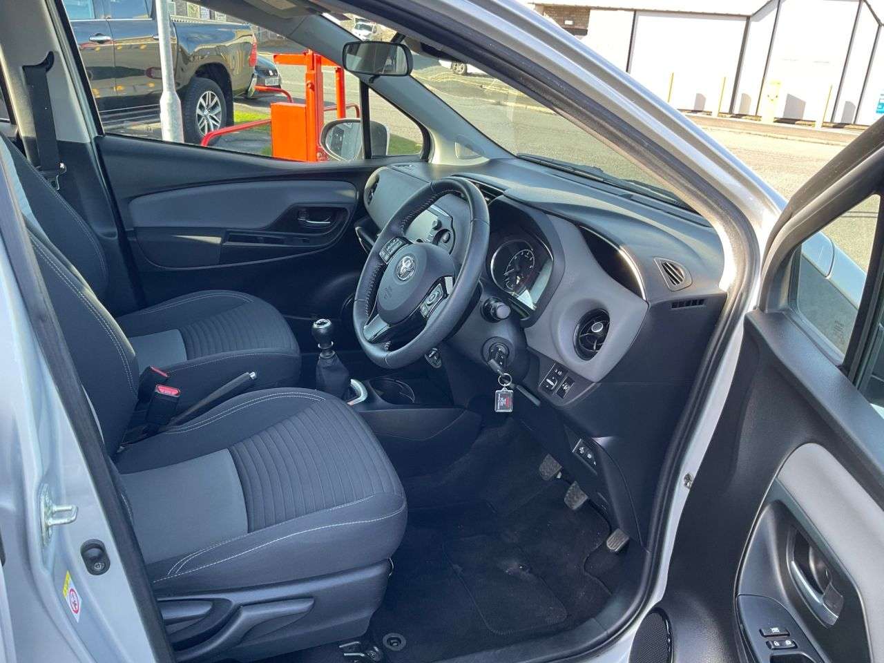 2018 TOYOTA YARIS 2018 TOYOTA YARIS