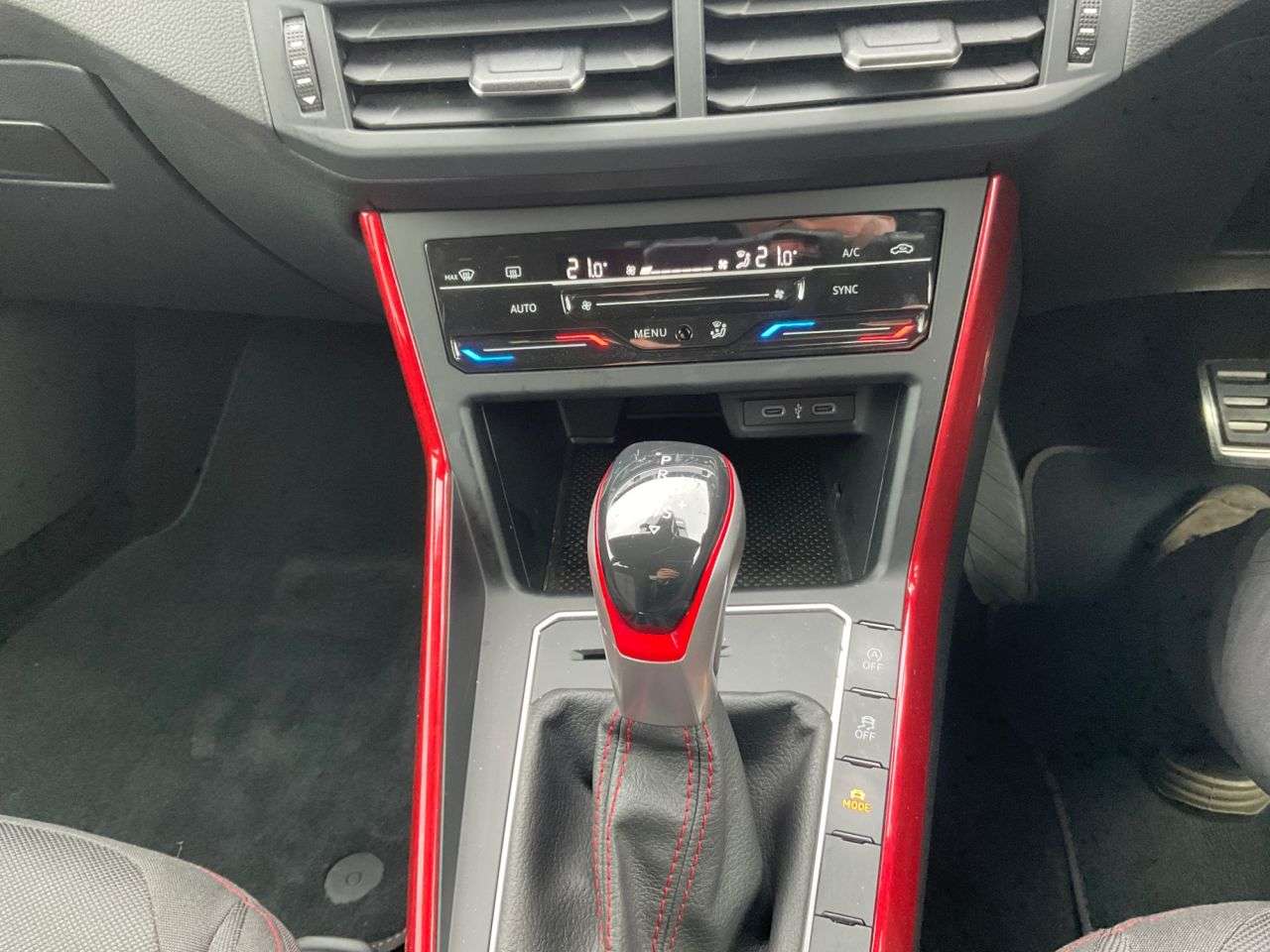 2024 VOLKSWAGEN POLO 2024 VOLKSWAGEN POLO