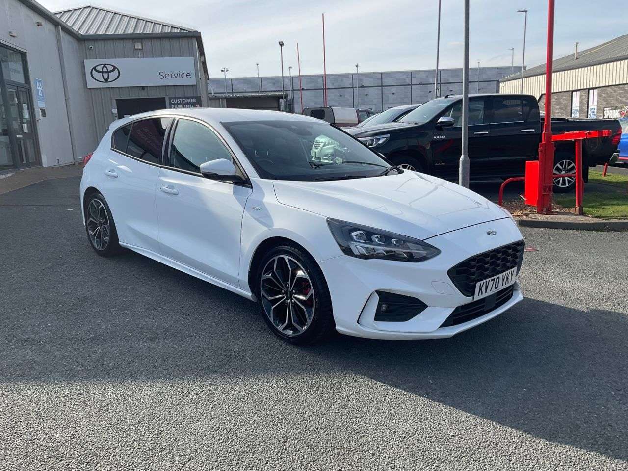 A 2020 FORD FOCUS 1.0T EcoBoost MHEV ST-Line X Edition Hatchback 5dr Petrol Manual Euro 6 (s/ A 2020 FORD FOCUS 1.0T EcoBoost MHEV ST-Line X Edition Hatchback 5dr Petrol Manual Euro 6 (s/