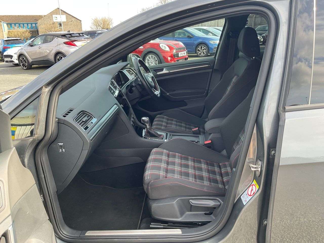 2019 VOLKSWAGEN GOLF 2019 VOLKSWAGEN GOLF